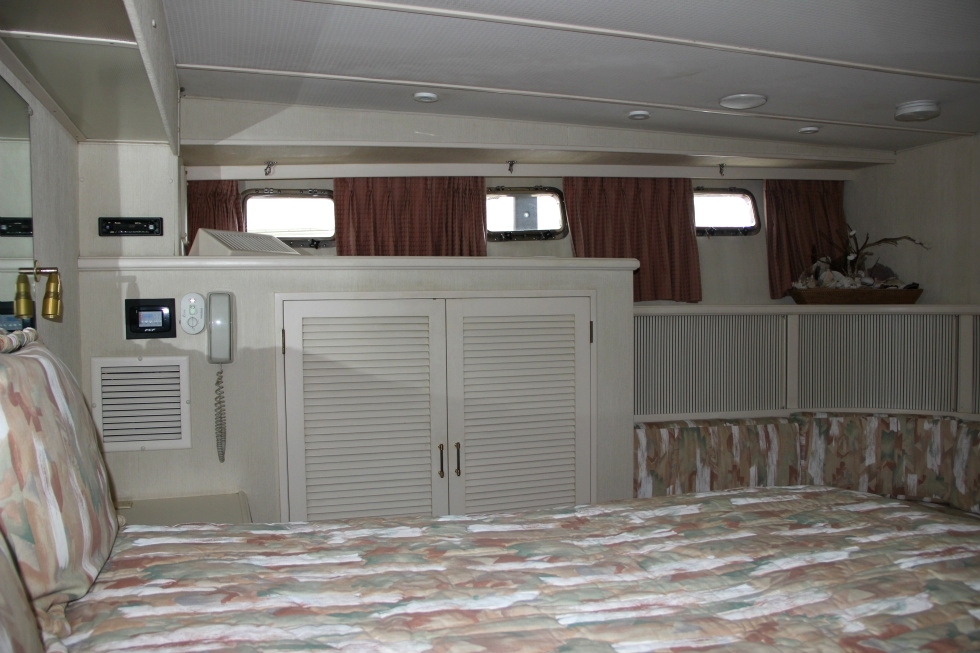 Tollycraft Master State Room | 53 Tollycraft Pilothouse Motor Yacht  PHMY  TollyCraft Yacht 