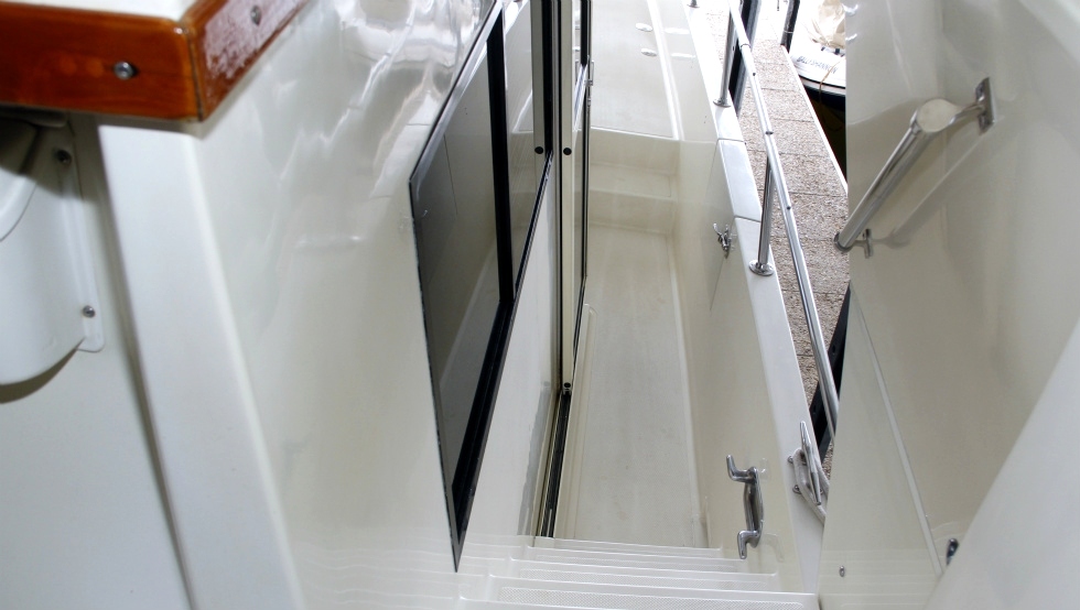 53 Tollycraft Exterior Pilothouse Motor Yacht  PHMY  TollyCraft Yacht 